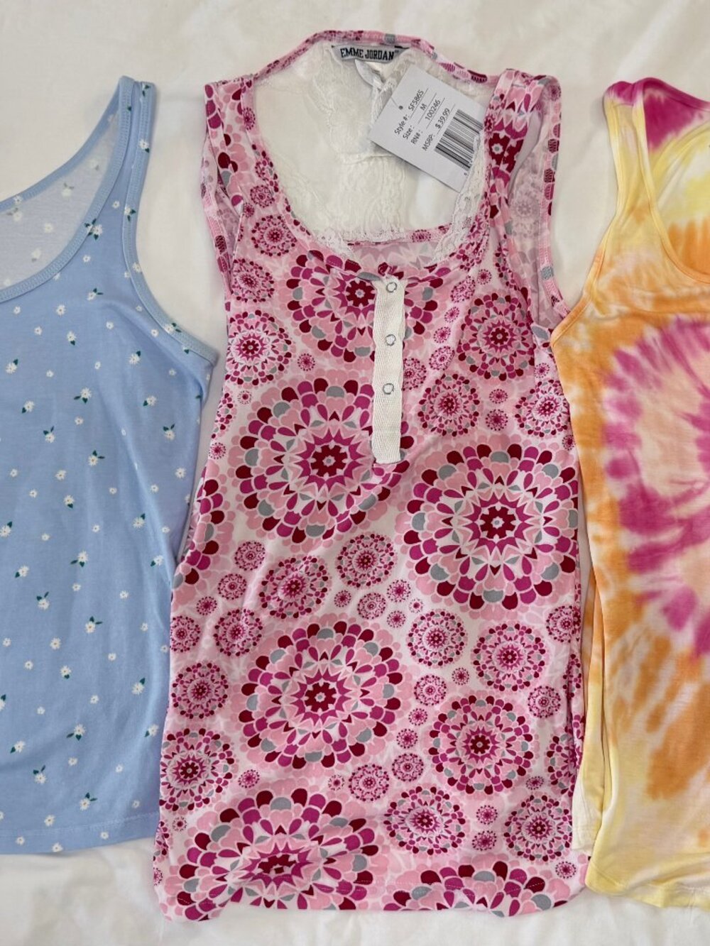 SUPER LOT OF 3 BRAND NEW JUNIOR TANK TOPS - SO, EMME JORDAN, WALLFLOWER -VARIETY